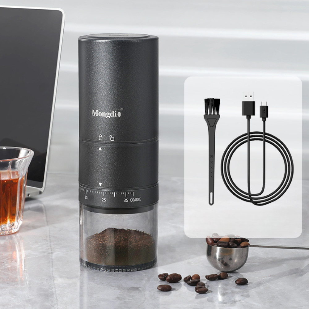Kaffeemühle in Schwarz mit praktischem Zubehör – leistungsstarkes Stahlmahlwerk und 38 Mahlgrade.