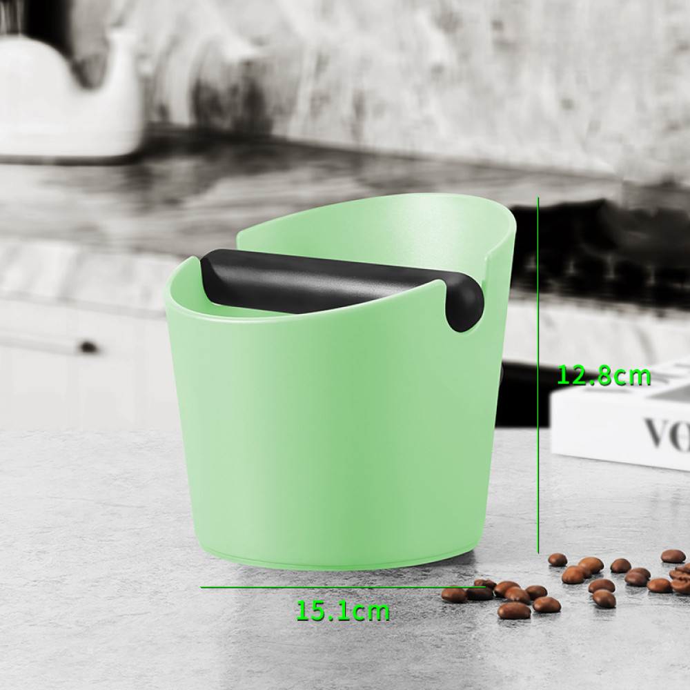 Knock Box in zartem Pastellgrün mit massiver Gummileiste – praktisches Kaffeezubehör für stilbewusste Kaffeetrinker.